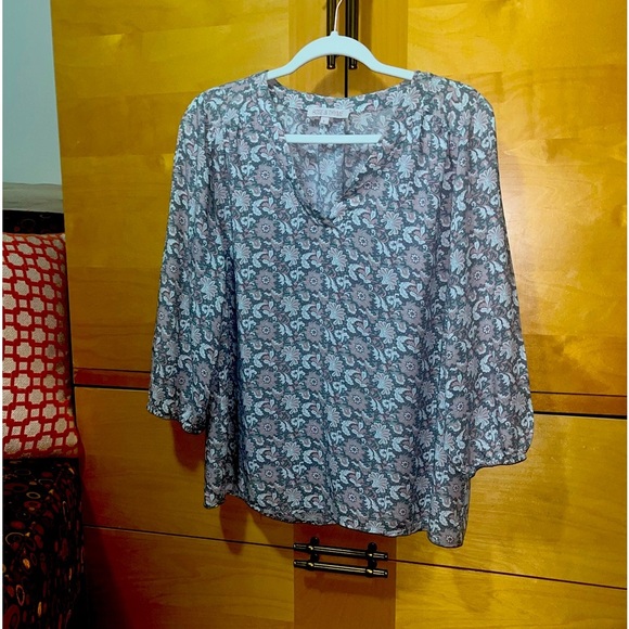 Rose & Thyme Tops - Floral Print V-Neck Blouse - Blue/Pink